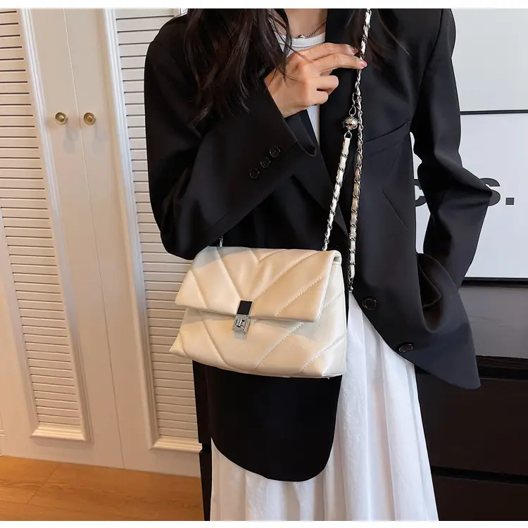 Chain Crossbody Bag Cream Diamond Embroidery 2023 — feature 14