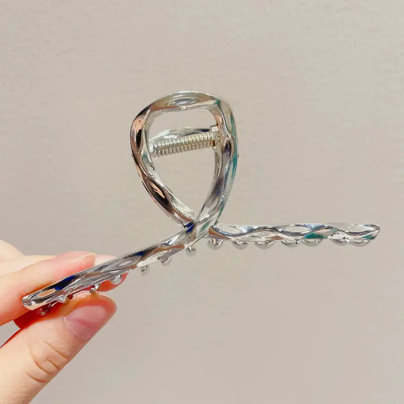 Tulip Shark High-Grade Hair Clip for Women — feature 31