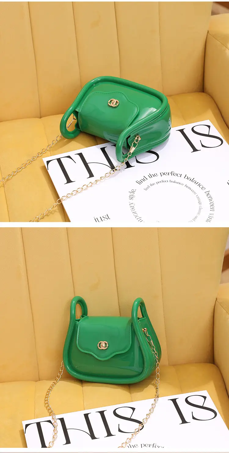 Women's Green Shoulder Bag 2023 Fashion Trend — feature 18