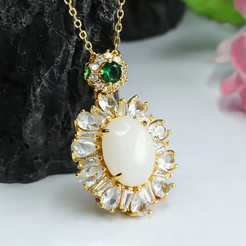 Guan Yu White Jade Pendant Necklace with Emerald Top — feature 9