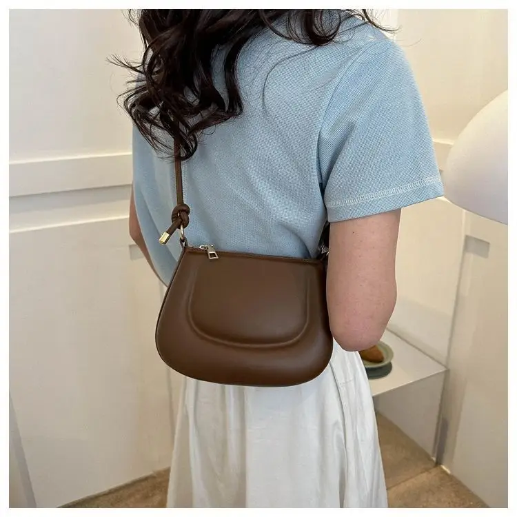 Beige High-End Women's Shoulder Crossbody Bag 2026 — feature 18