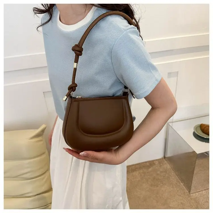 Beige High-End Women's Shoulder Crossbody Bag 2026 — feature 21