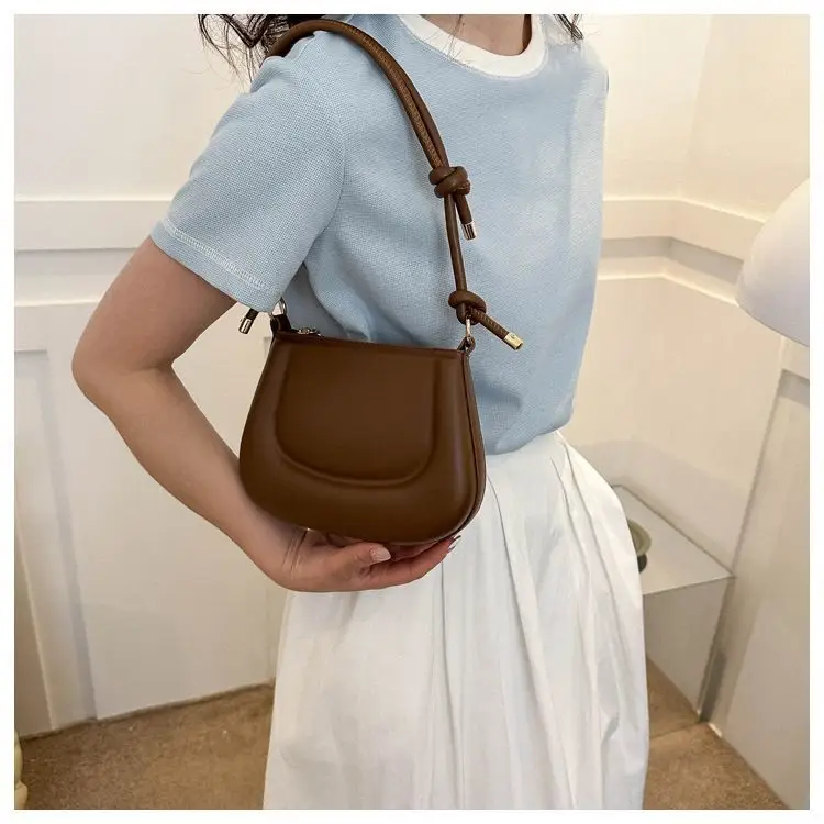 Beige High-End Women's Shoulder Crossbody Bag 2026 — feature 23