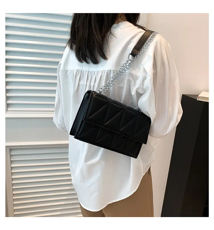 Women's Chain Shoulder Bag 2023 New Style Square Bag — feature 17