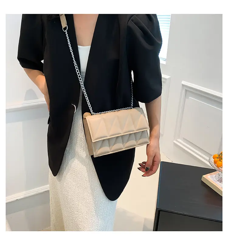 Women's Chain Shoulder Bag 2023 New Style Square Bag — feature 22