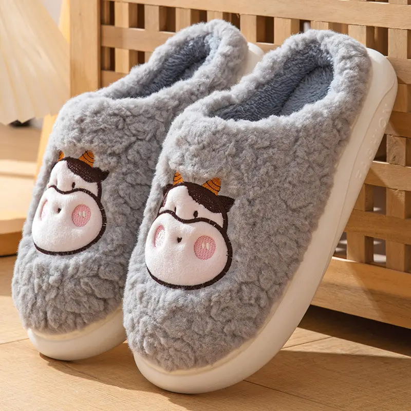 Winter Cow-Themed Cotton Slippers for Women and Couples, Indoor Home Thick-Soled Non-Slip Warm Slippers with a Soft Cushioning Feel, Cow-Style for Men - Image 2