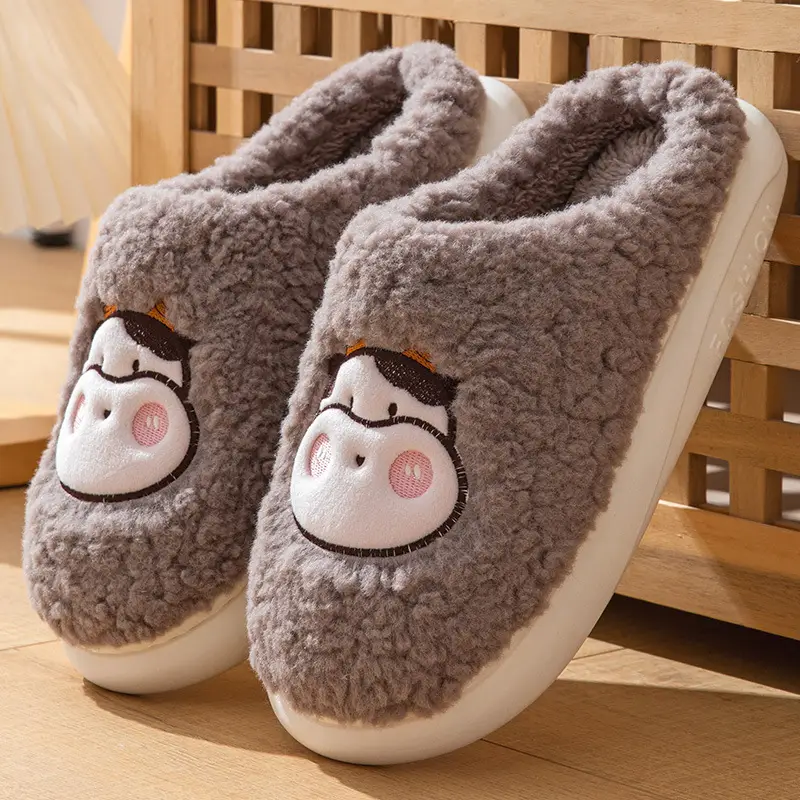 Winter Cow-Themed Cotton Slippers for Women and Couples, Indoor Home Thick-Soled Non-Slip Warm Slippers with a Soft Cushioning Feel, Cow-Style for Men - Image 3