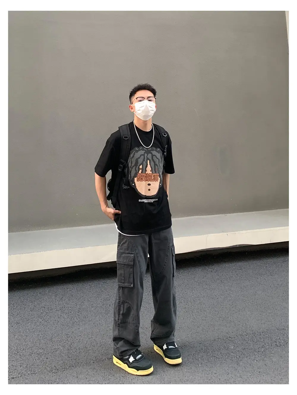 Men's Green Cargo Pants with Vintage Graphic T-Shirt — feature 3