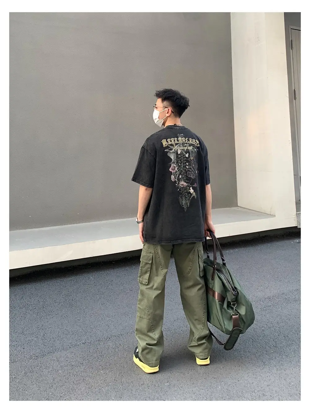 Men's Green Cargo Pants with Vintage Graphic T-Shirt — feature 4