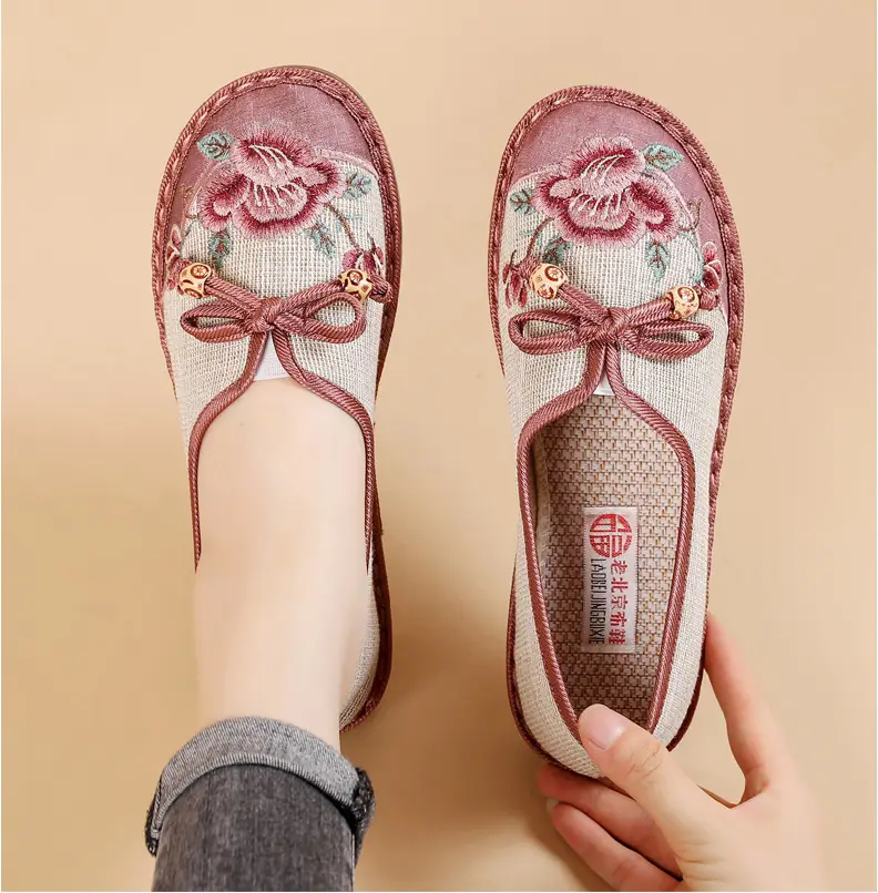 Ethnic Style Embroidered Shoes for Women, Retro Fashion Flats-Soled Mom Shoes, Comfortable Soft-Soled Old Beijing Cloth Shoes for Women — feature 14