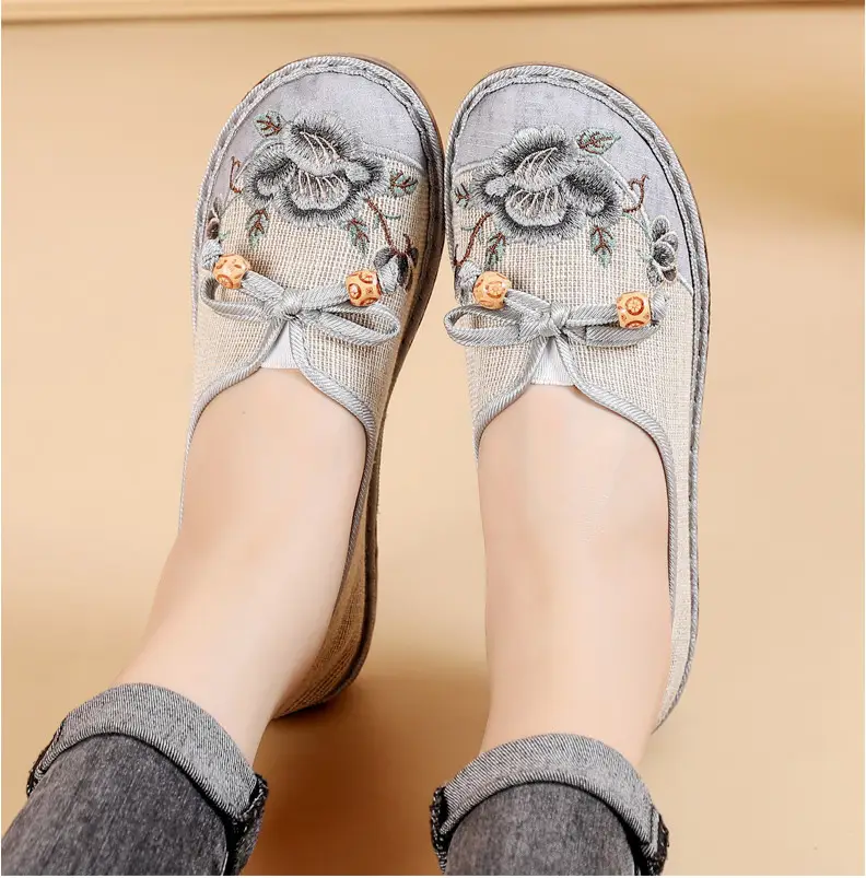 Ethnic Style Embroidered Shoes for Women, Retro Fashion Flats-Soled Mom Shoes, Comfortable Soft-Soled Old Beijing Cloth Shoes for Women — feature 17