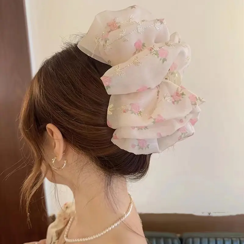 New Double-Sided Mesh Cloud Clip for Women — feature 3