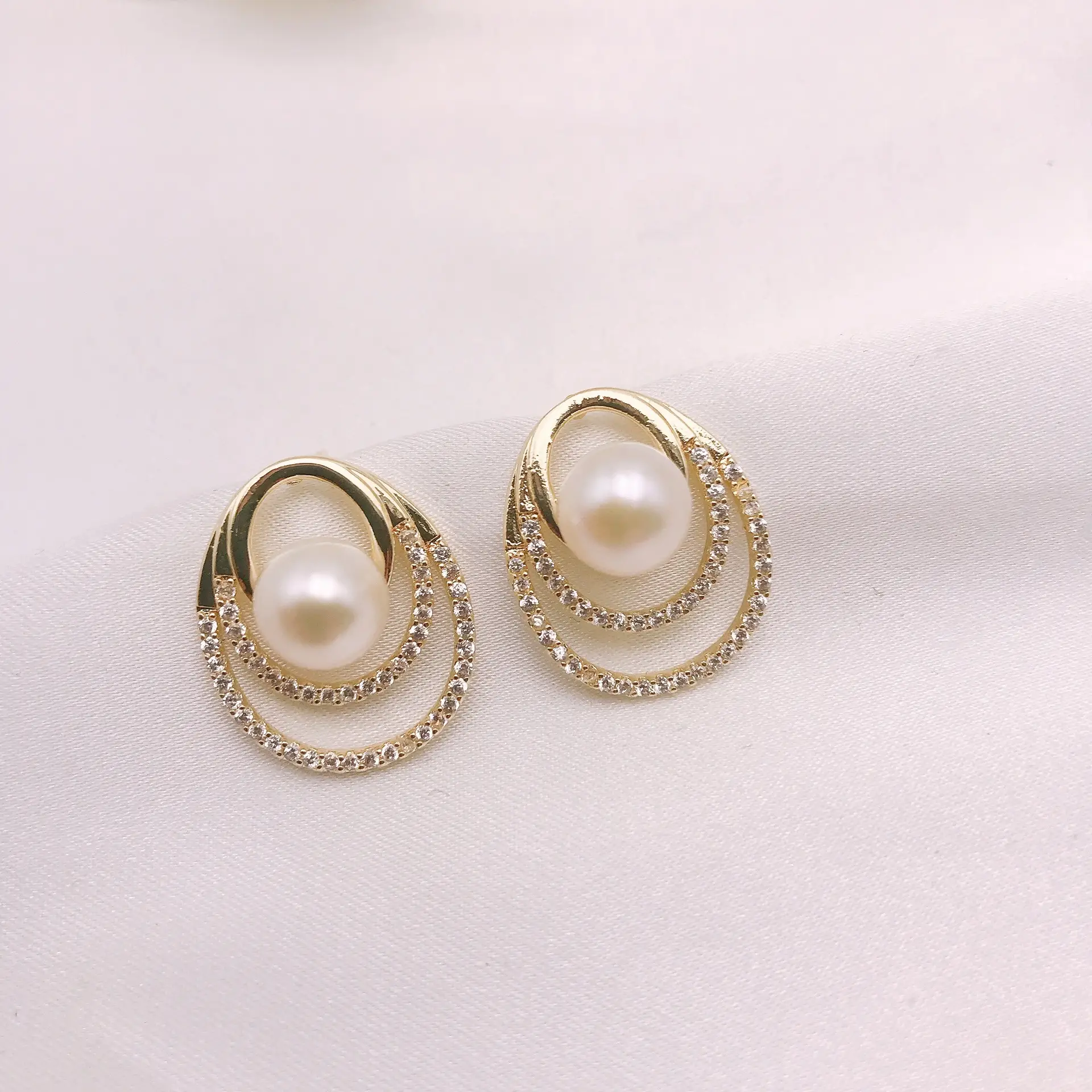 Natural Freshwater Pearl Earrings Three-Ring Set — feature 11