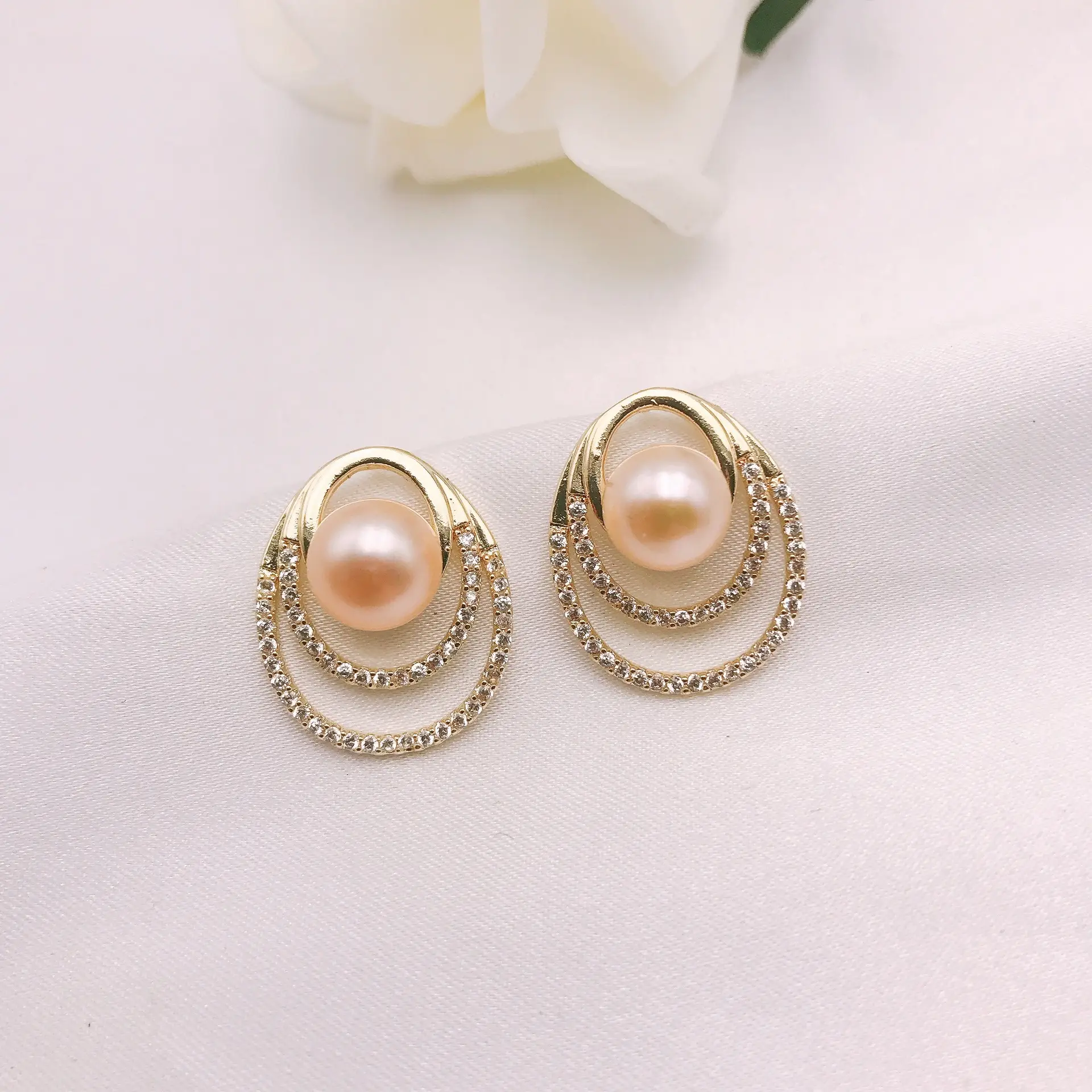 Natural Freshwater Pearl Earrings Three-Ring Set — feature 12