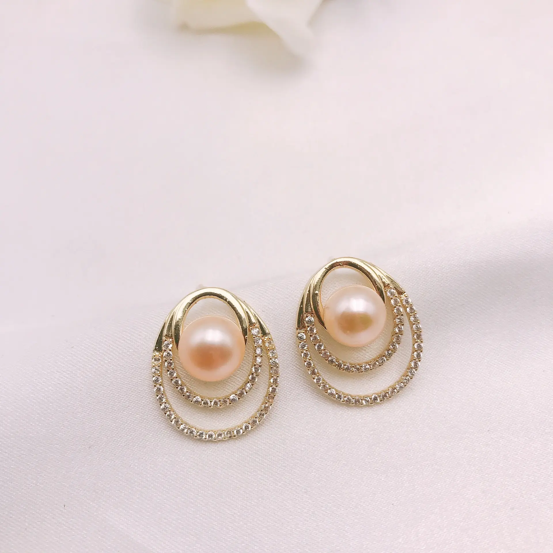 Natural Freshwater Pearl Earrings Three-Ring Set — feature 6