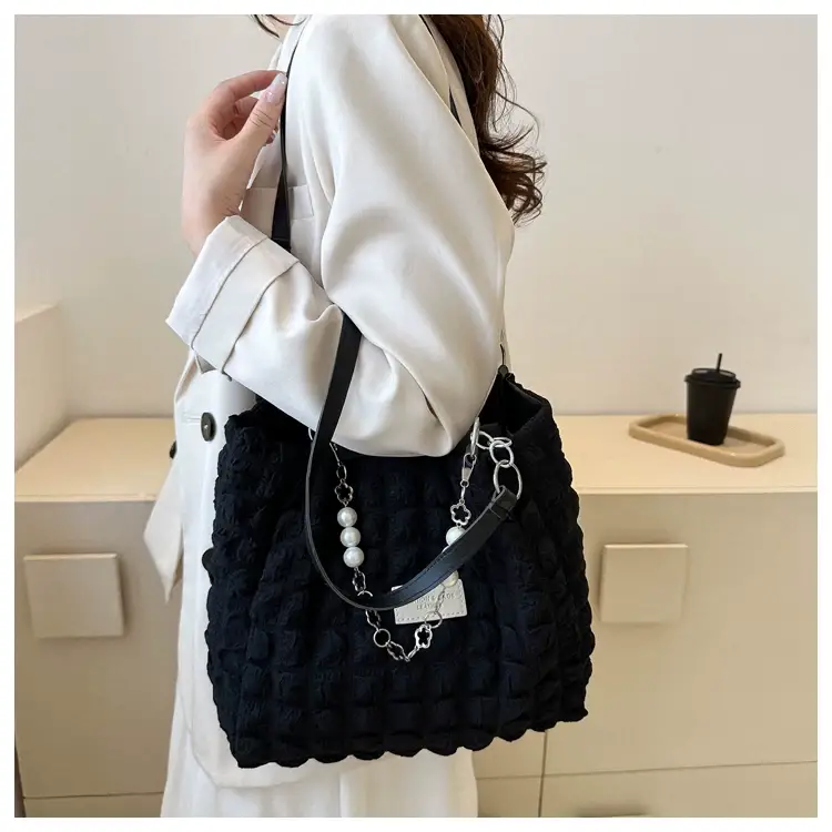 Women Pleated Bubble Tote Bag Large Capacity Summer 2026 — feature 14