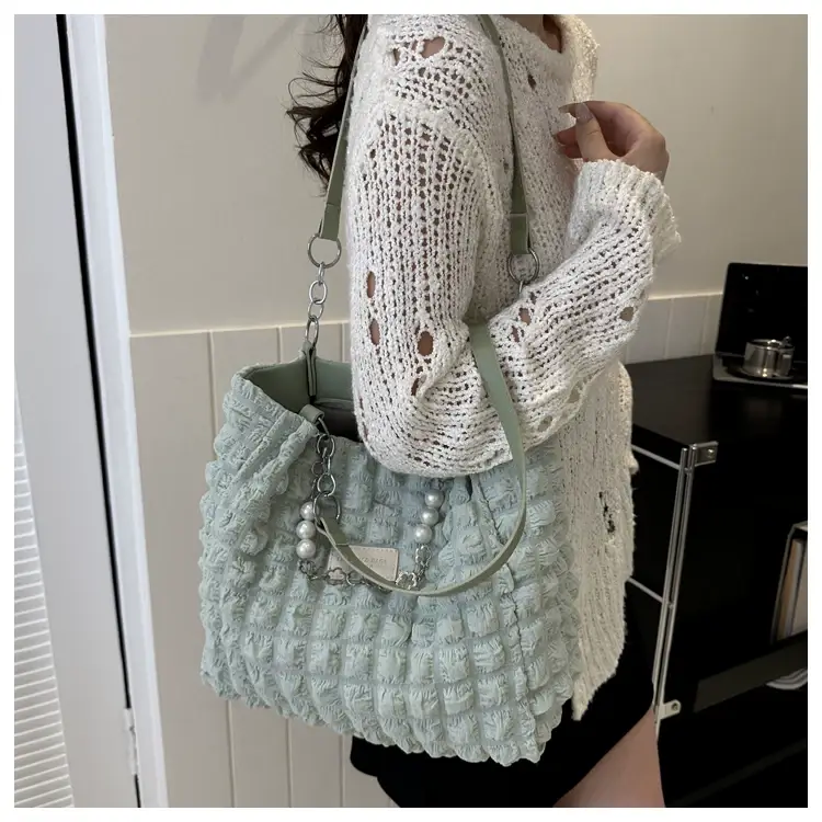 Women Pleated Bubble Tote Bag Large Capacity Summer 2026 — feature 7