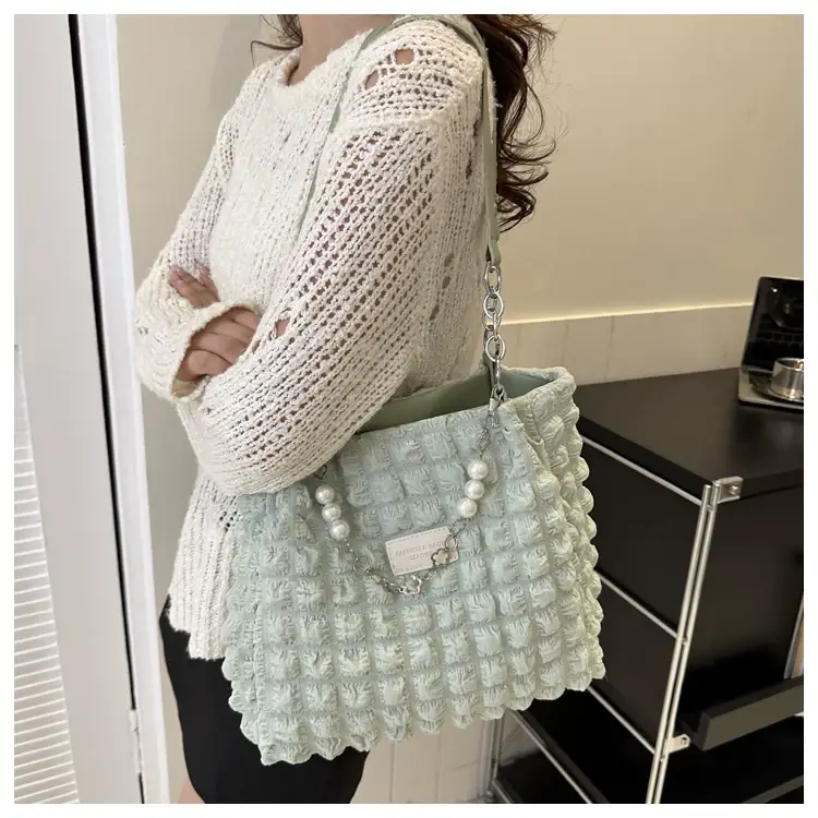 Women Pleated Bubble Tote Bag Large Capacity Summer 2026 — feature 8