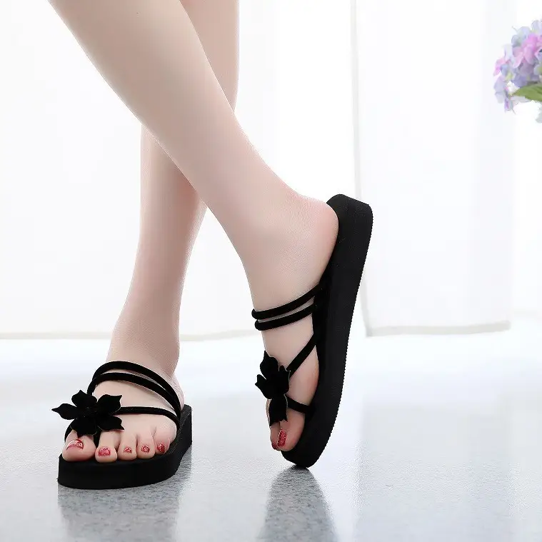 Women Black Floral Flip Flops Summer Sandals
