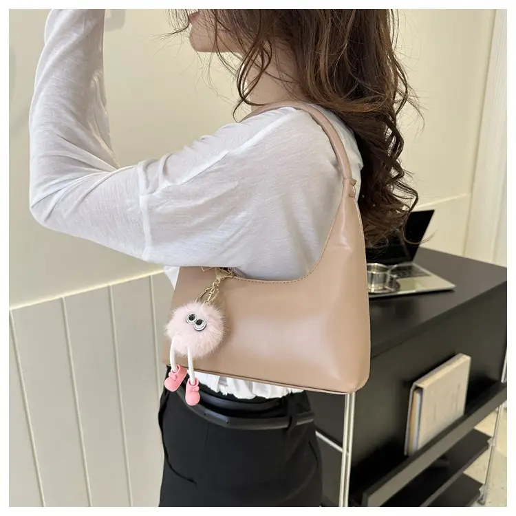 Women's Beige Leather Shoulder Bag 2023 Summer Korean Style — feature 12