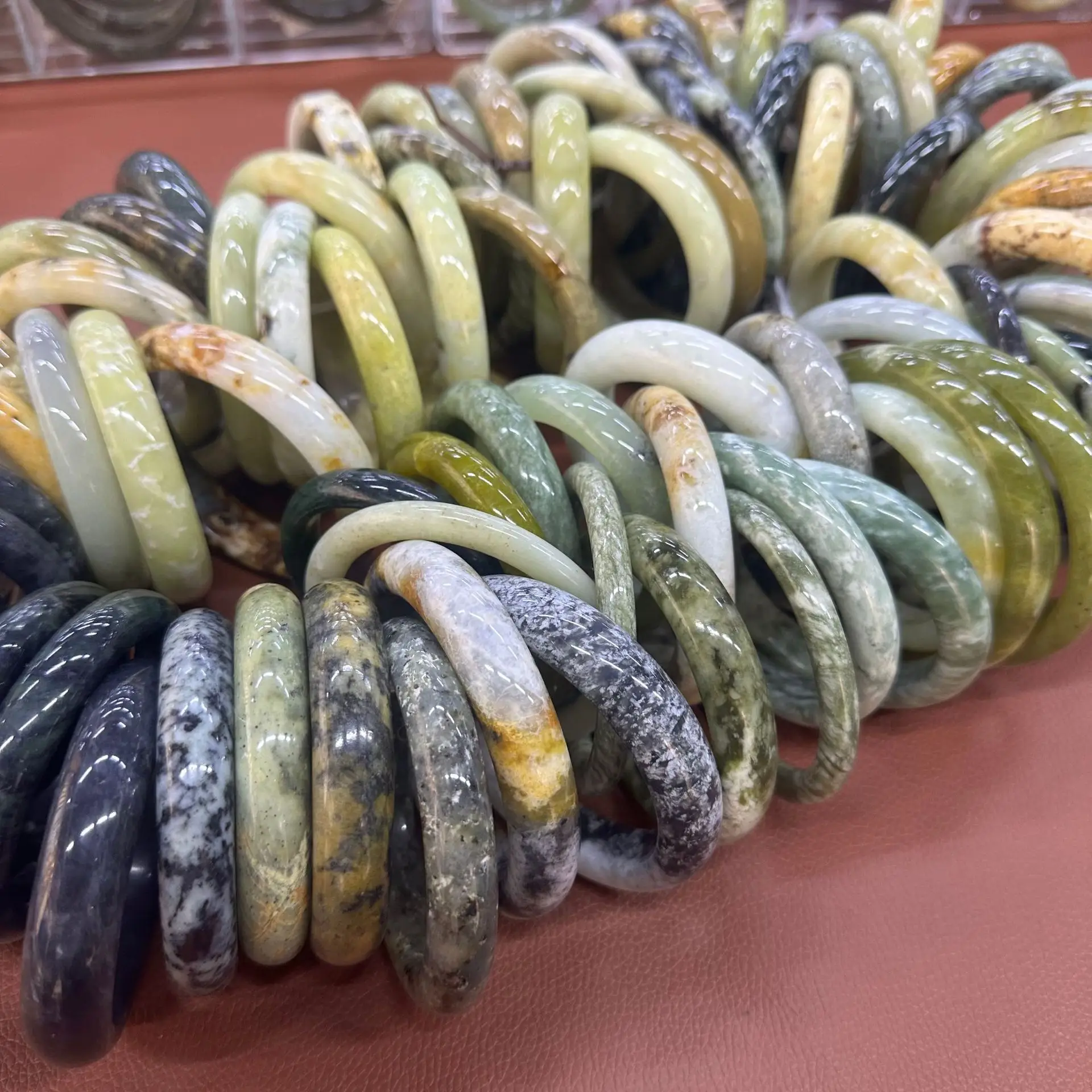Natural Xiuyu Jade Bracelets Earth Blue Blood Vessel Red Lemon Yellow Dark Blue Dark Green Fenda Liaoyang — feature 7