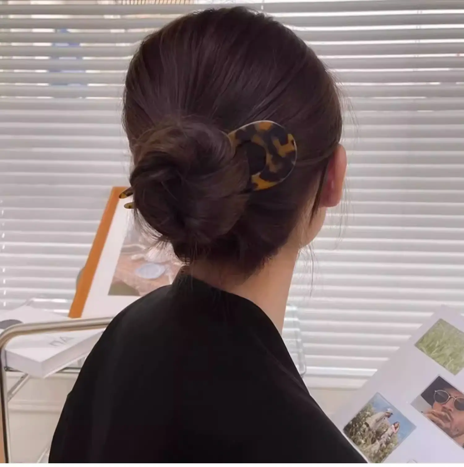 Korean U-Shaped Acrylic Hairpin Clip for Women — feature 4