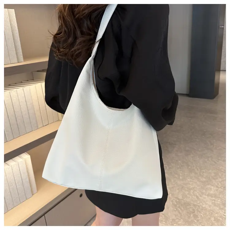 Women's Large Capacity Retro Brown Shoulder Bag 2023 — feature 18