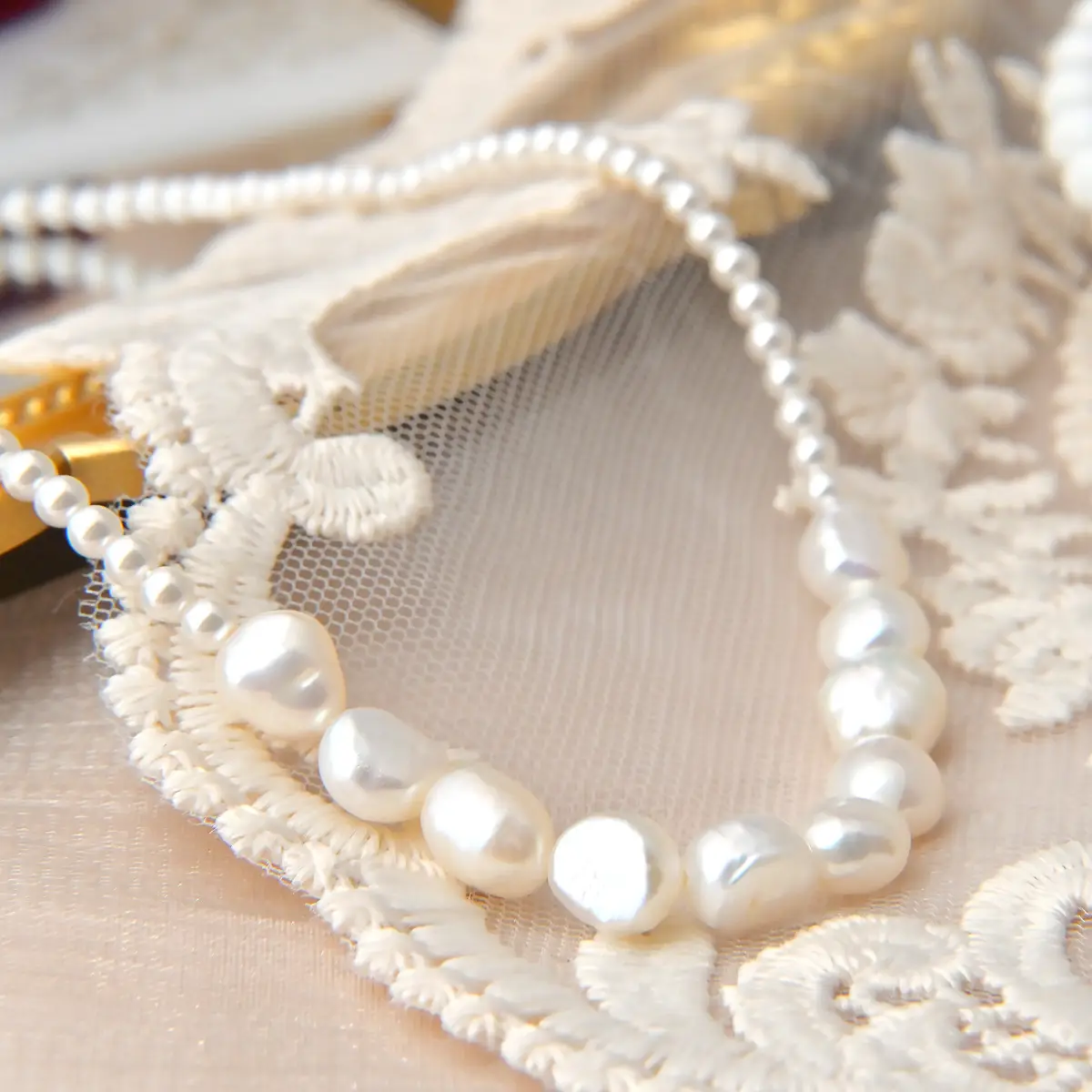 Baroque Pearl Necklace for Women Light Luxury