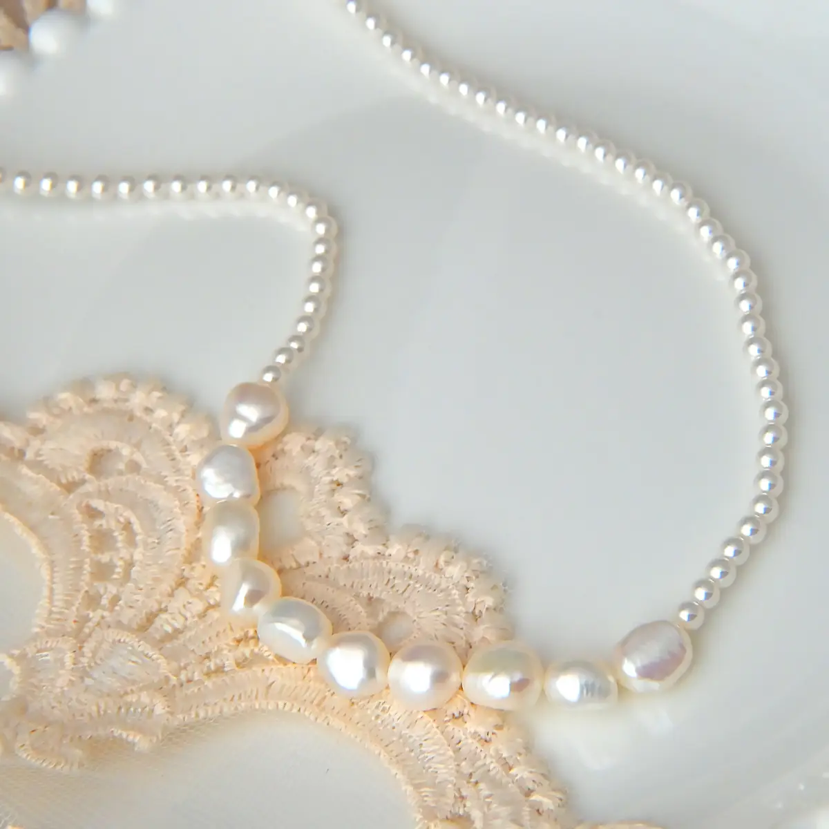 Baroque Pearl Necklace for Women Light Luxury — feature 5