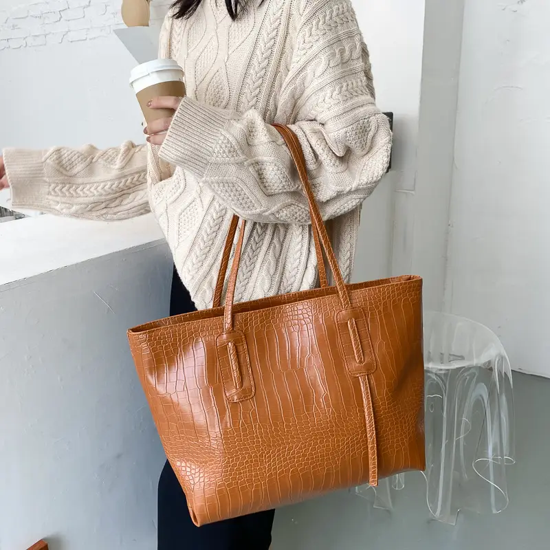 Simple Large Capacity Women's Beige Tote Bag - Image 8