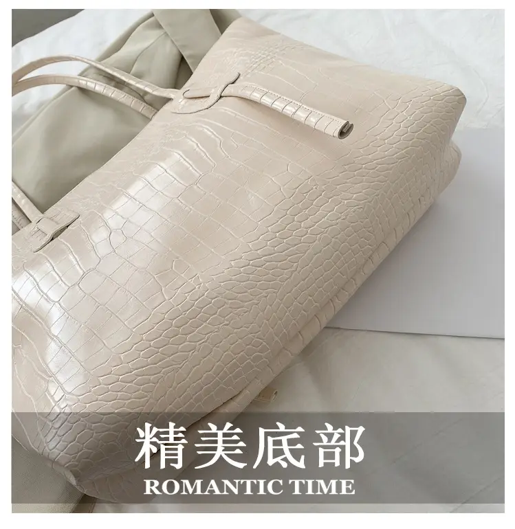 Simple Large Capacity Women's Beige Tote Bag — feature 3