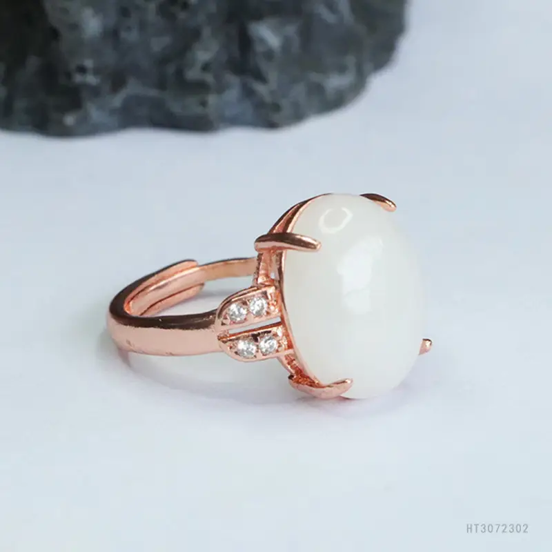 White Jade Finger Ring with Rose Gold Setting — feature 11