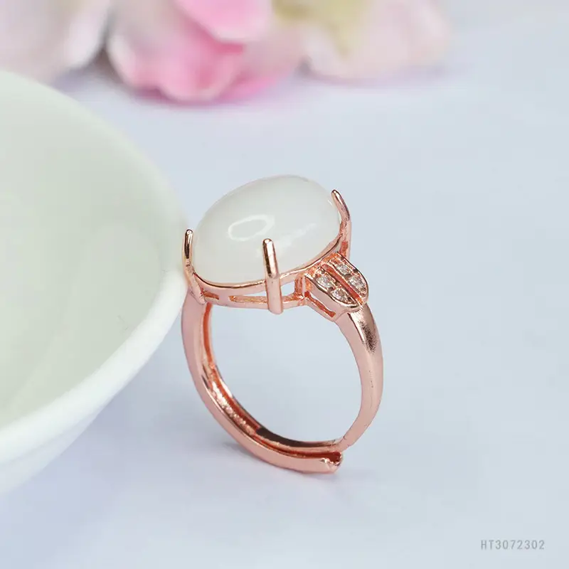 White Jade Finger Ring with Rose Gold Setting — feature 8