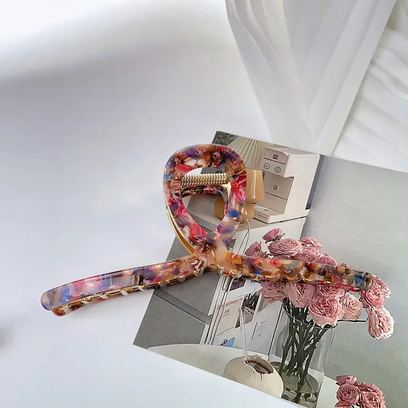 Oversized Hair Clip Shark Grip 13.5cm
