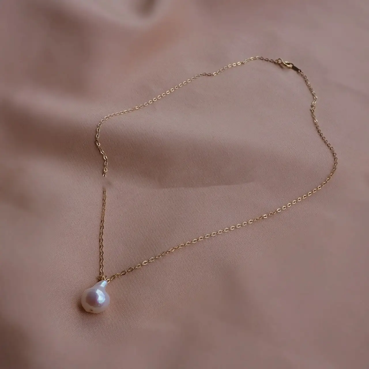 Natural Freshwater Baroque Pearl Necklace Set - Image 4