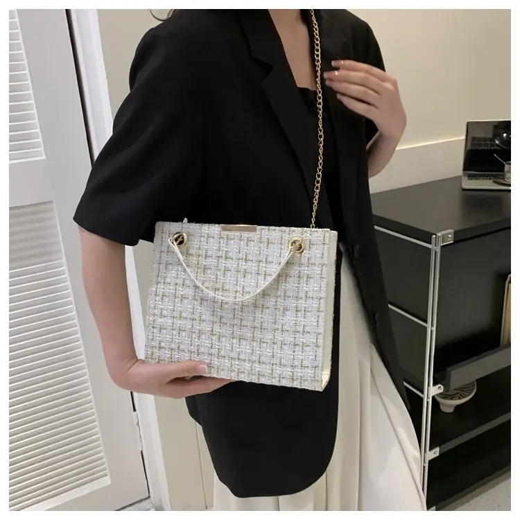 Women's Black Plaid Shoulder Bag with Gold Chain — feature 16