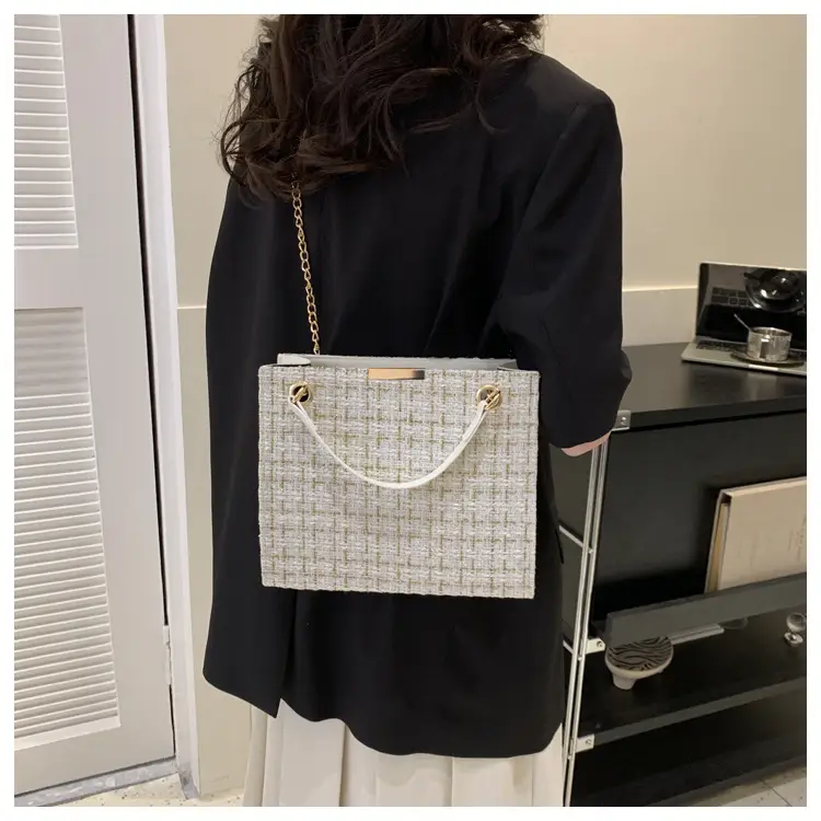 Women's Black Plaid Shoulder Bag with Gold Chain — feature 17