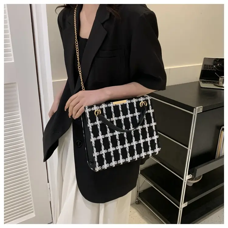 Women's Black Plaid Shoulder Bag with Gold Chain — feature 19