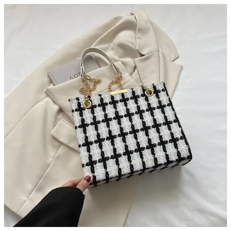 Women's Black Plaid Shoulder Bag with Gold Chain — feature 22