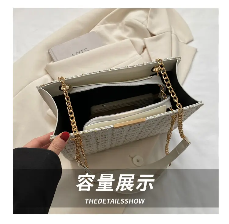 Women's Black Plaid Shoulder Bag with Gold Chain — feature 7