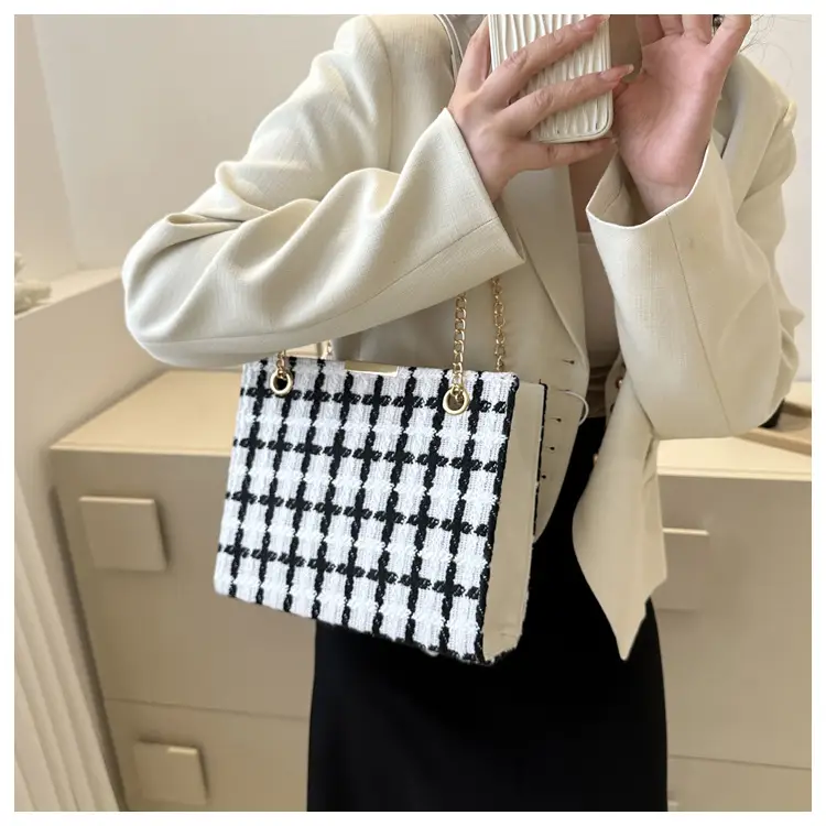 Women's Black Plaid Shoulder Bag with Gold Chain — feature 9