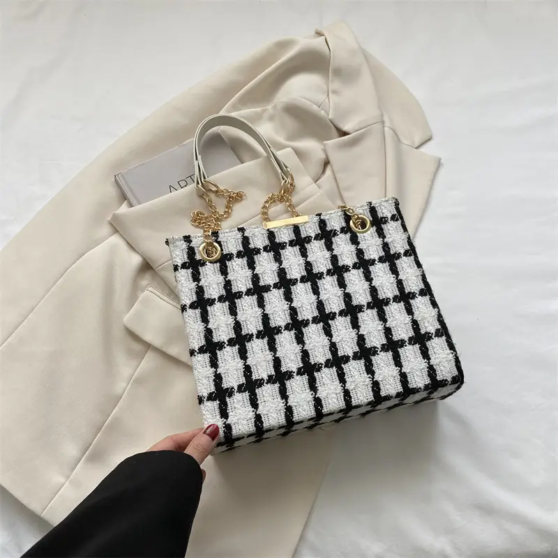 Women's Black Plaid Shoulder Bag with Gold Chain - Image 3