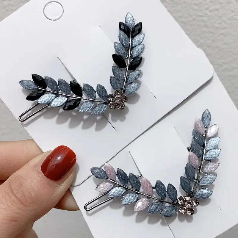 Leaf Hairpin with Silver Leaf Design — feature 5