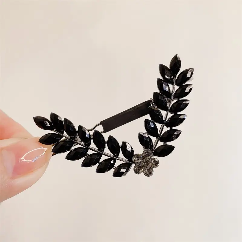 Leaf Hairpin with Silver Leaf Design - Image 4