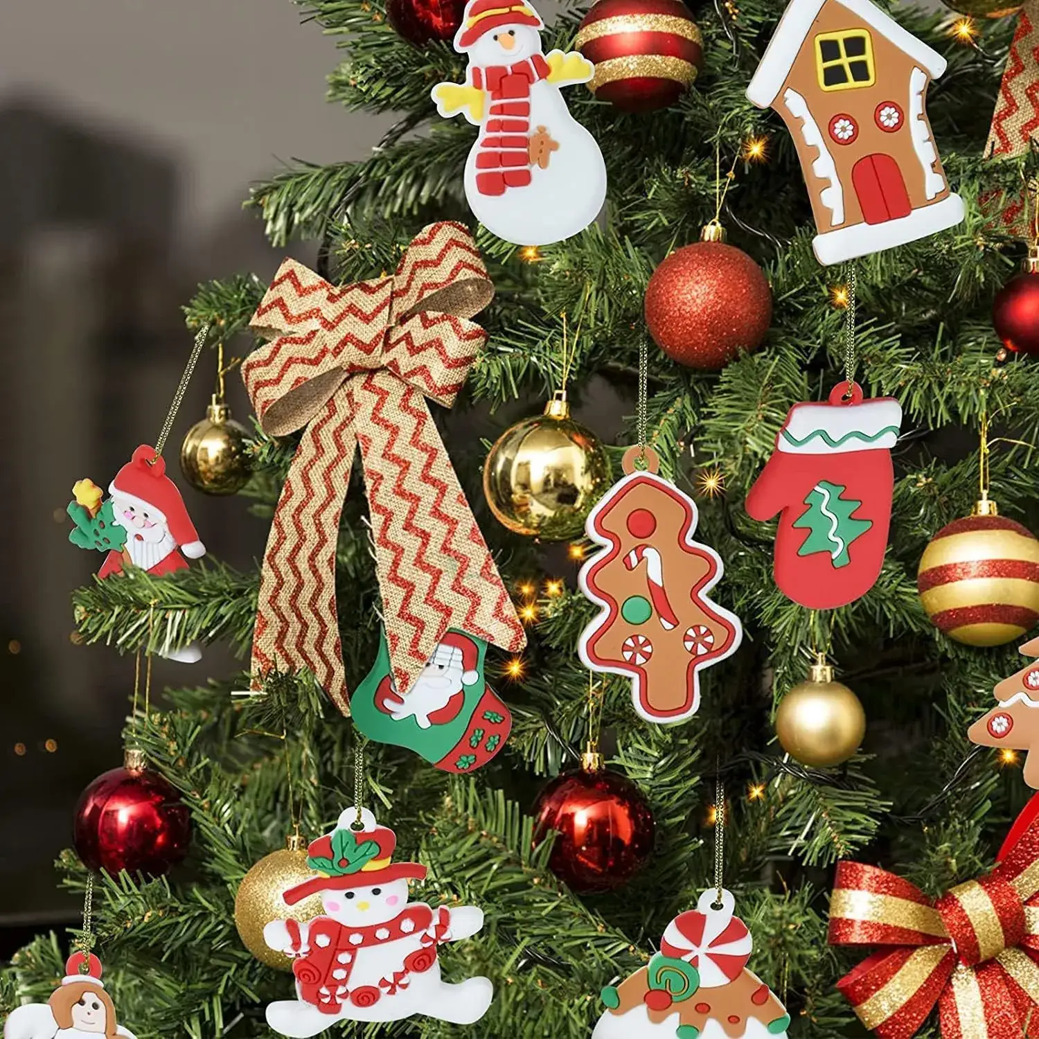 Classic Christmas Gingerbread Man Hanging Ornaments Set — feature 13