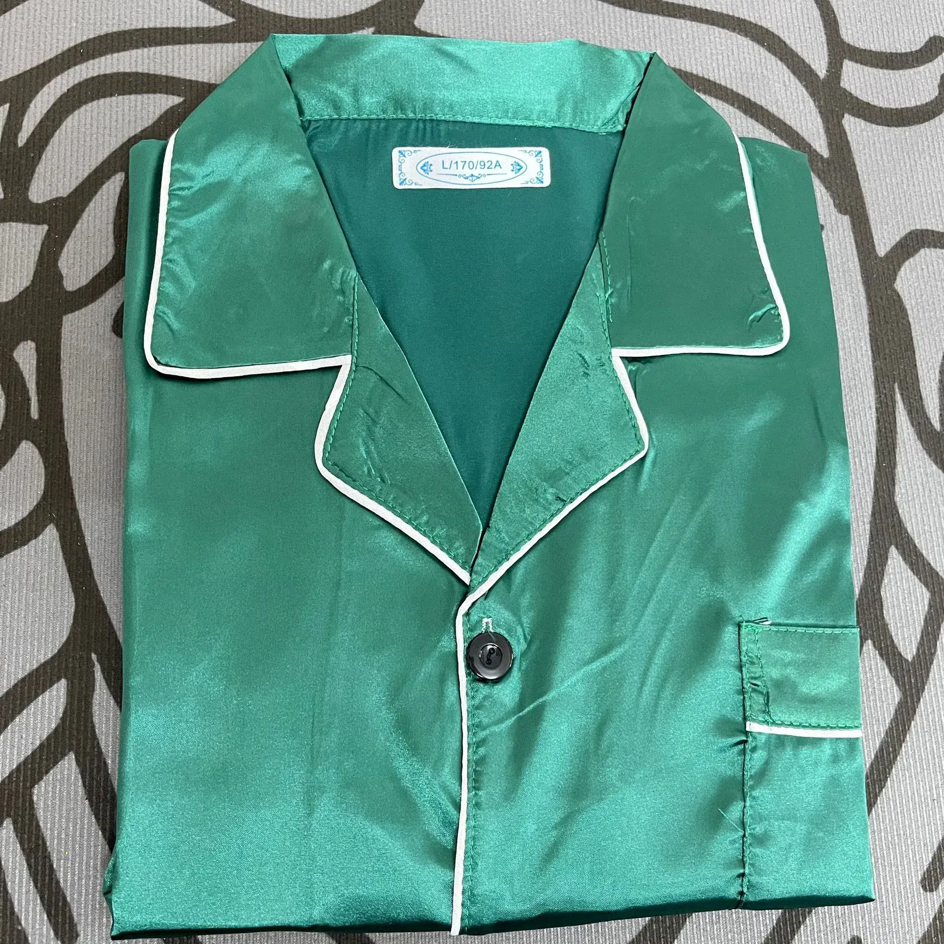 Green Short Sleeve Shorts]