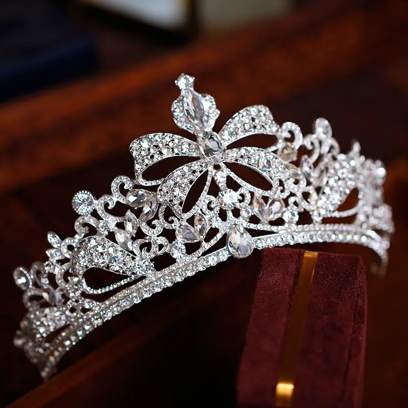 Luxury Pearl Crown for Bridal Hair Accessories - Image 3