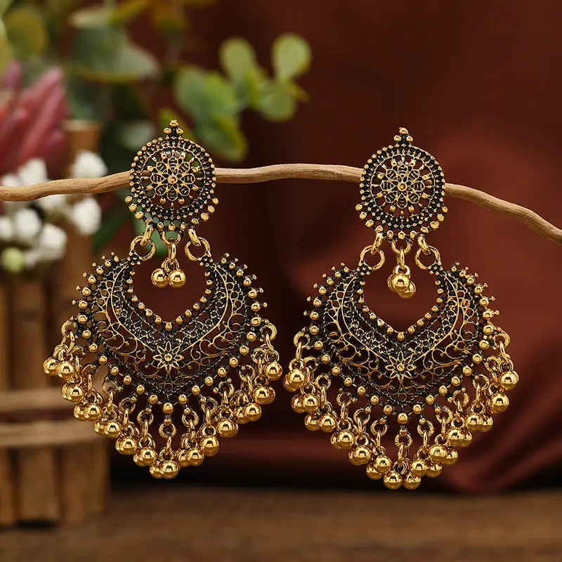 Cross-Border Vintage Bohemian Ethnic Style Earrings for Women, Elegant Hollow Heart-Shaped Studs, Long Bell-Shaped Indian Accessories — feature 4