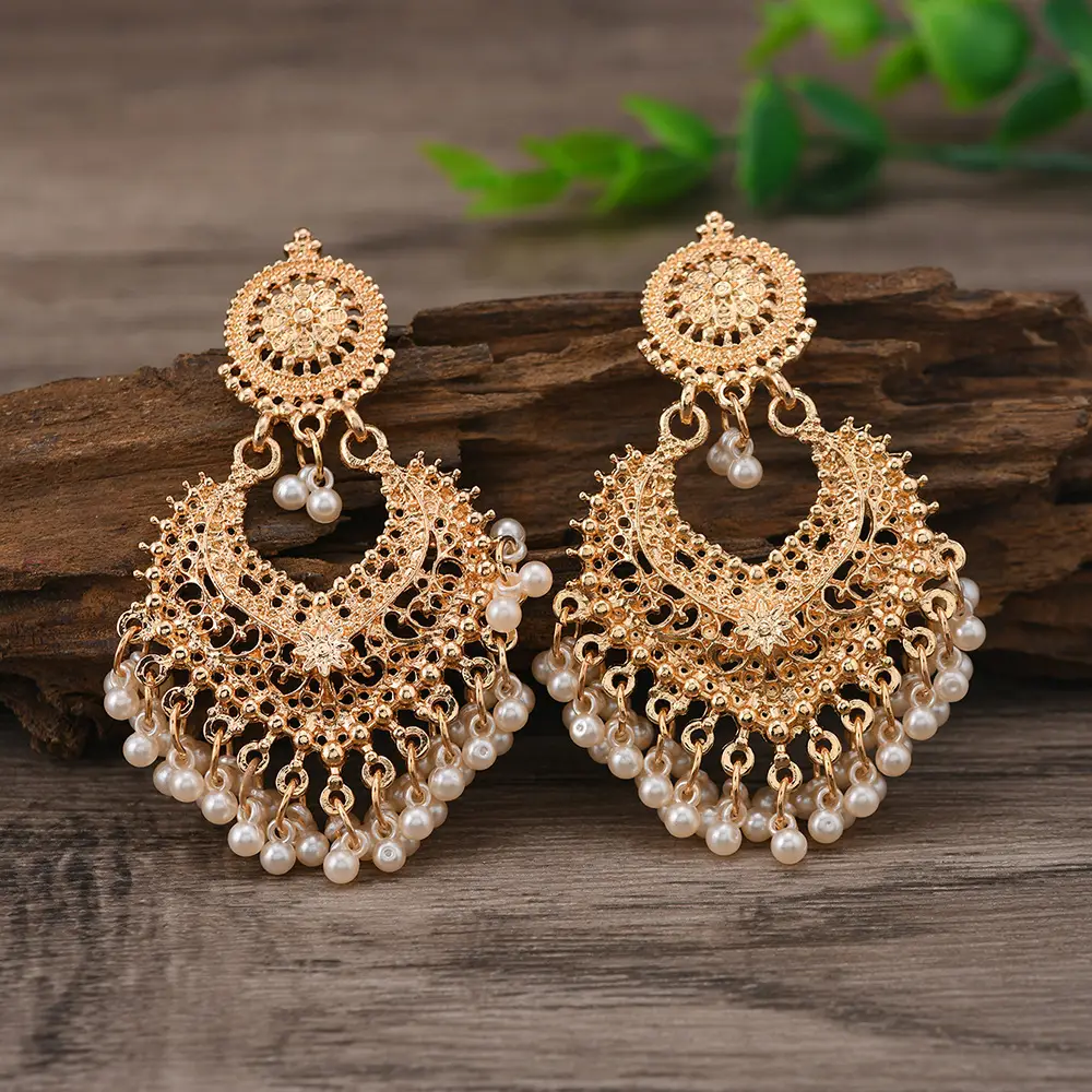 Cross-Border Vintage Bohemian Ethnic Style Earrings for Women, Elegant Hollow Heart-Shaped Studs, Long Bell-Shaped Indian Accessories