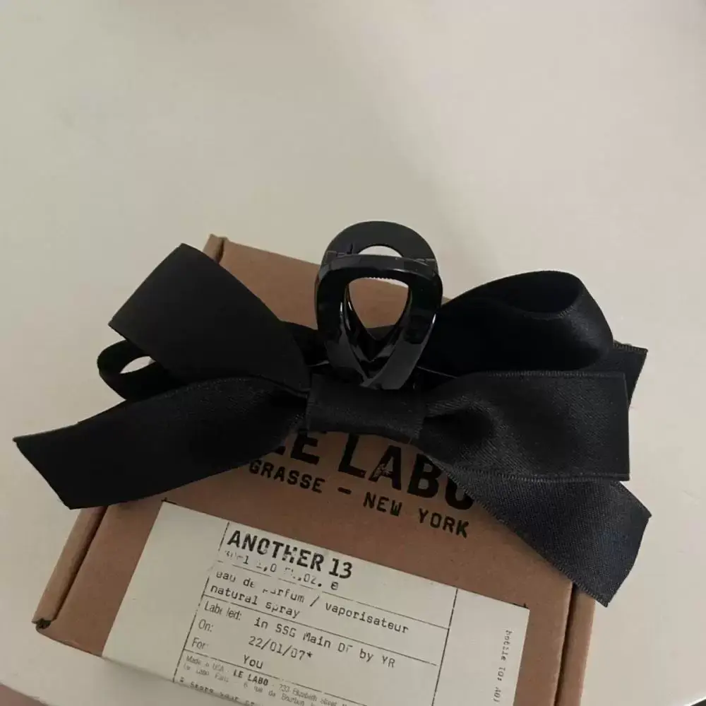 Black Bow Hair Clip for Women Large High-Level Hair — feature 9